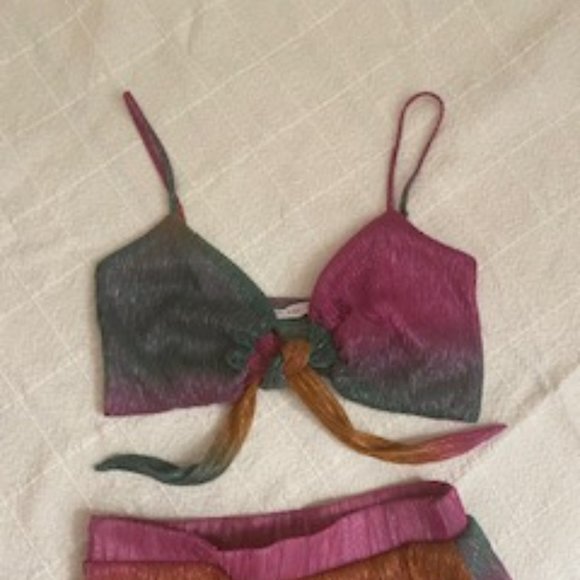 NWT -- WinWin Shimmery Tie-Front Spaghetti Strap Crop Top & Short Set, size S - Picture 3 of 7